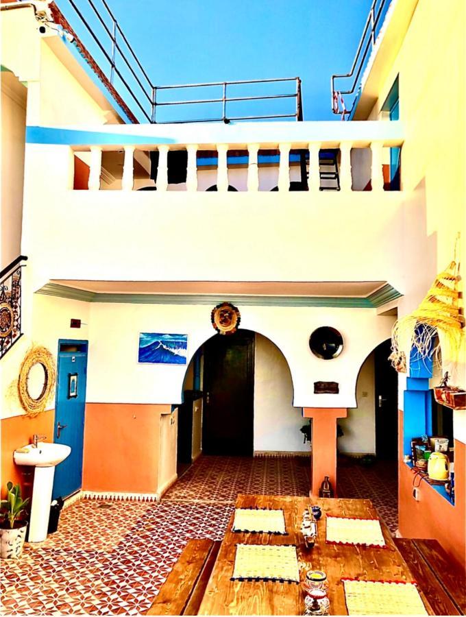 Binic Surf House Bed & Breakfast ทากาเซาท์ ภายนอก รูปภาพ